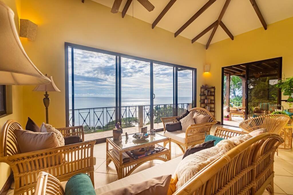 Villa Del Mar With Breathtaking View Of Ocean & Jungle Dominical