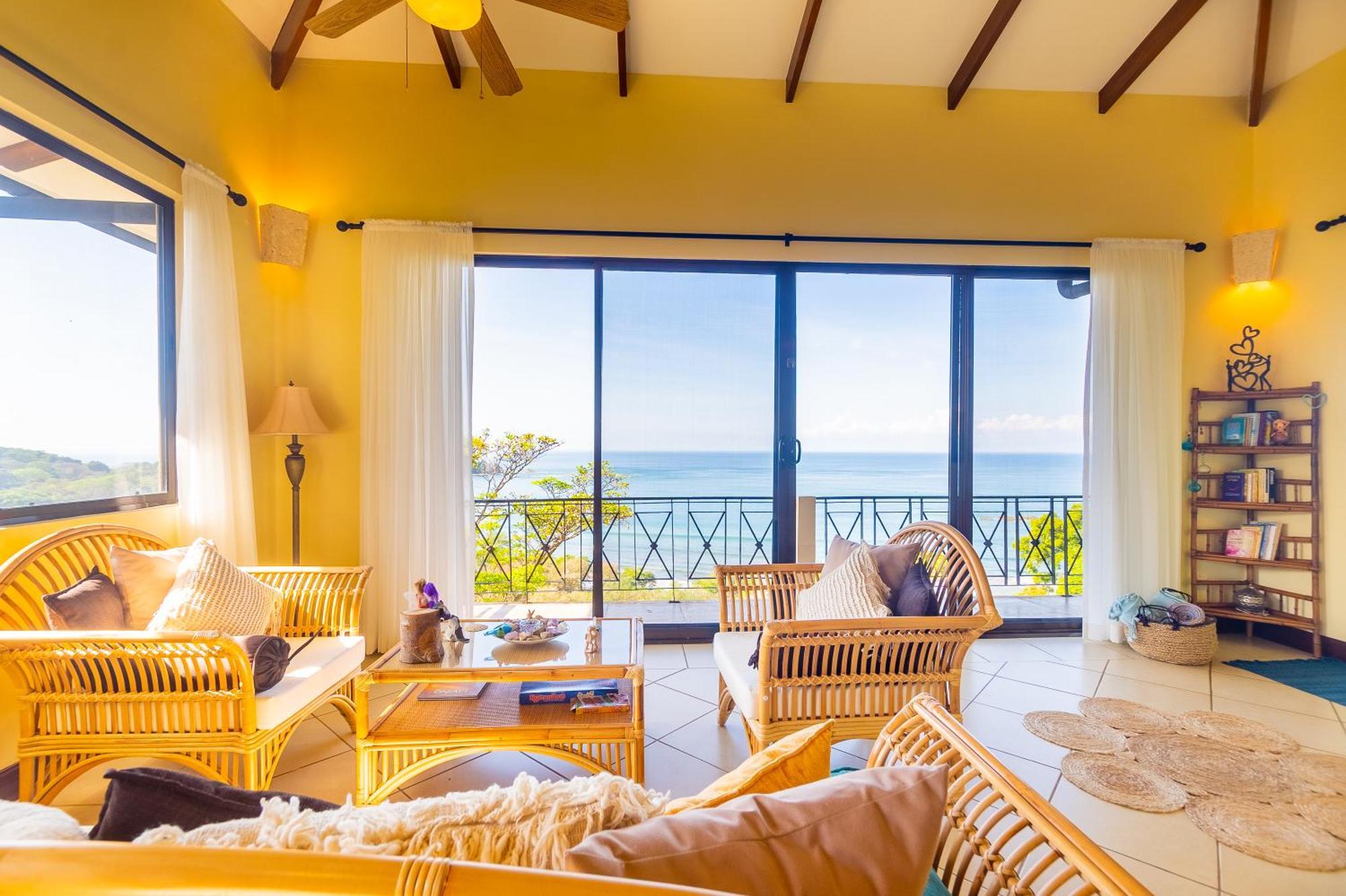 Villa Del Mar With Breathtaking View Of Ocean & Jungle Dominical